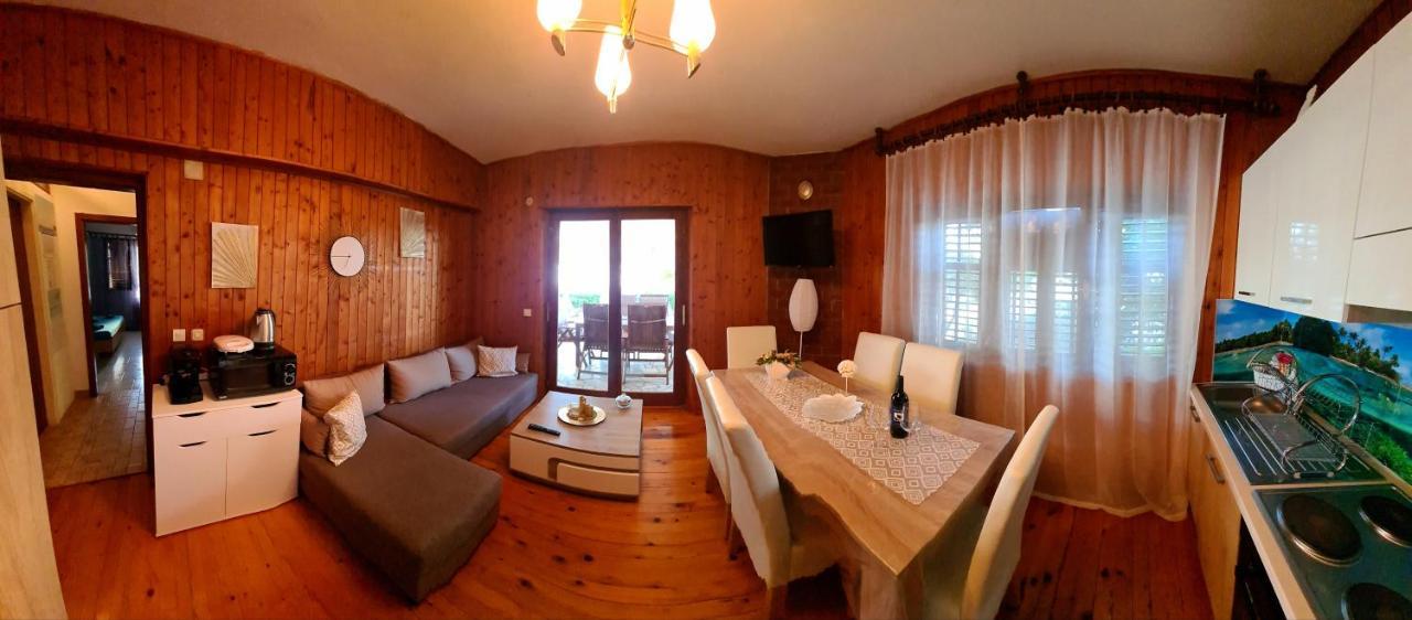 Beachfront Apartments Kate Orebić Eksteriør bilde